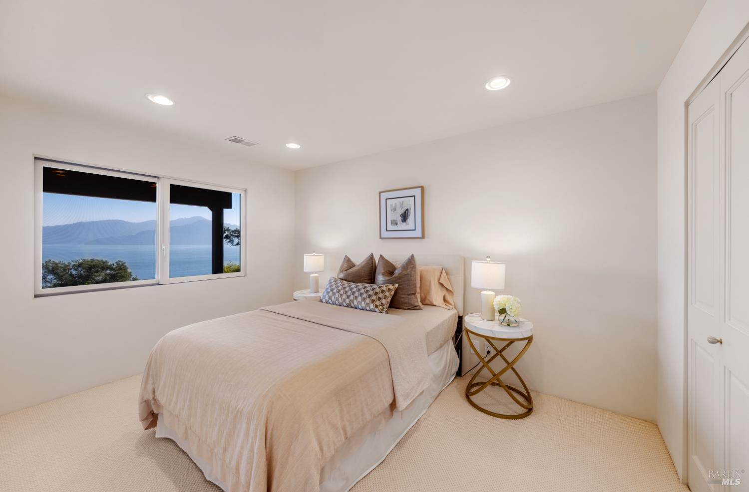 Detail Gallery Image 23 of 47 For 266 Bayview Ave, Belvedere,  CA 94920 - 5 Beds | 3/1 Baths