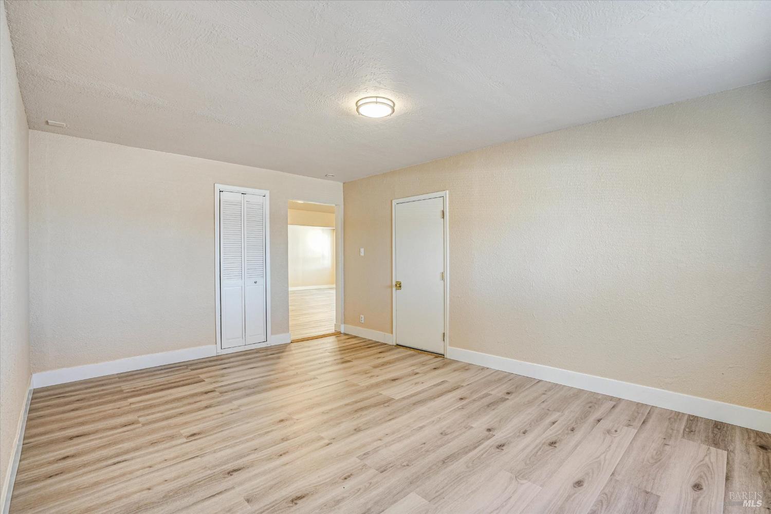 Detail Gallery Image 10 of 32 For 452 Wilshire Ave, Vallejo,  CA 94591 - 4 Beds | 3 Baths