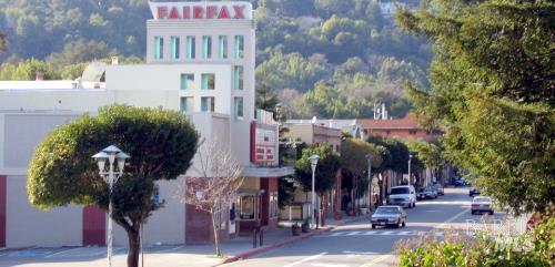 Detail Gallery Image 26 of 26 For 323 Bolinas Rd, Fairfax,  CA 94930 - 2 Beds | 1/1 Baths