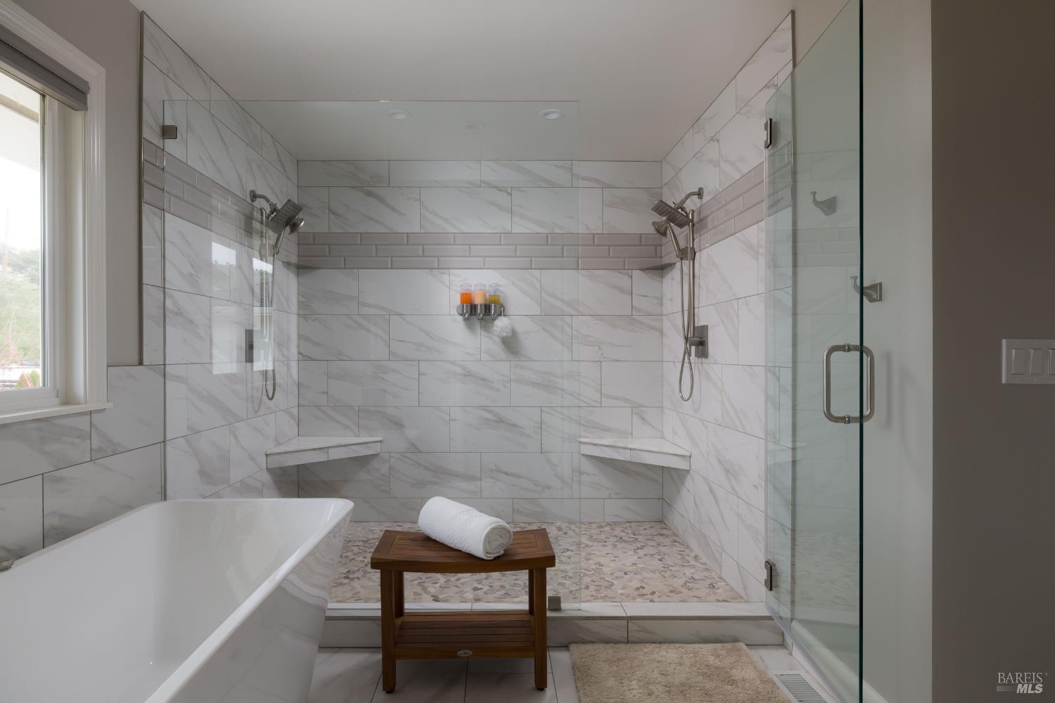 Detail Gallery Image 18 of 37 For 201 Silverado Trl, Saint Helena,  CA 94574 - 3 Beds | 3 Baths