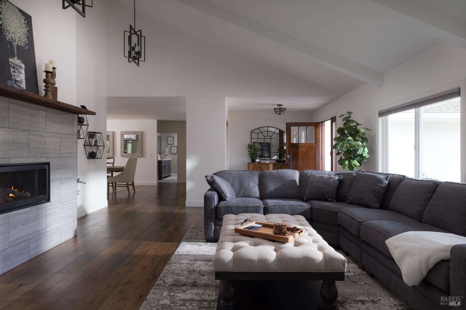 Detail Gallery Image 7 of 37 For 201 Silverado Trl, Saint Helena,  CA 94574 - 3 Beds | 3 Baths