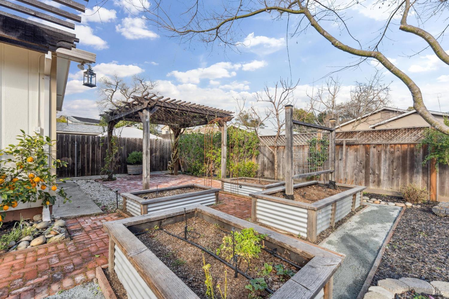 Detail Gallery Image 44 of 59 For 18023 Mulberry Ave, Sonoma,  CA 95476 - 2 Beds | 1 Baths