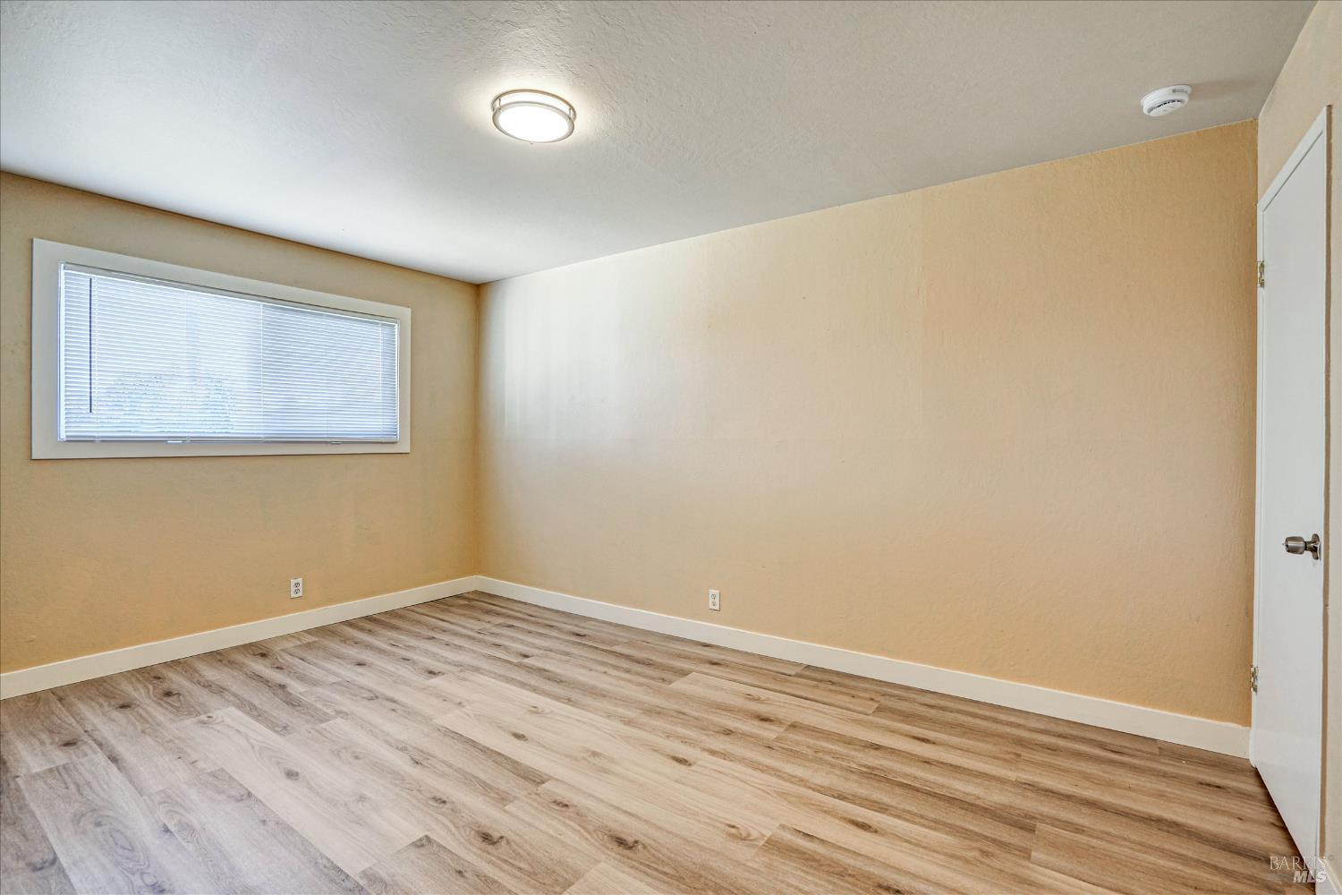 Detail Gallery Image 19 of 32 For 452 Wilshire Ave, Vallejo,  CA 94591 - 4 Beds | 3 Baths