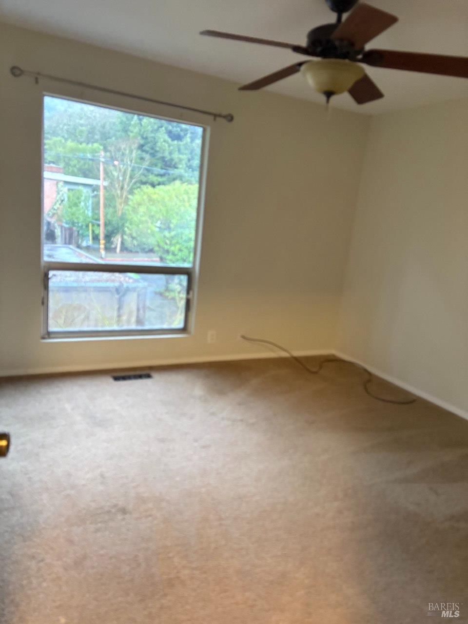 Detail Gallery Image 11 of 26 For 323 Bolinas Rd, Fairfax,  CA 94930 - 2 Beds | 1/1 Baths