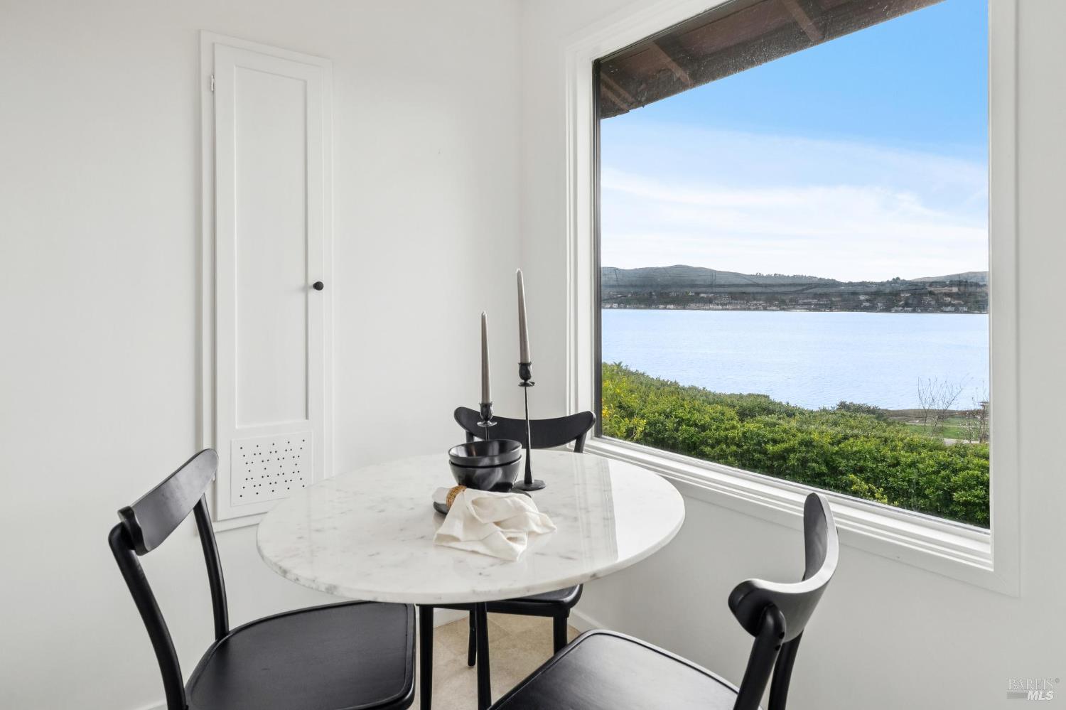 Detail Gallery Image 23 of 51 For 532 Virginia Dr, Tiburon,  CA 94920 - 2 Beds | 1 Baths