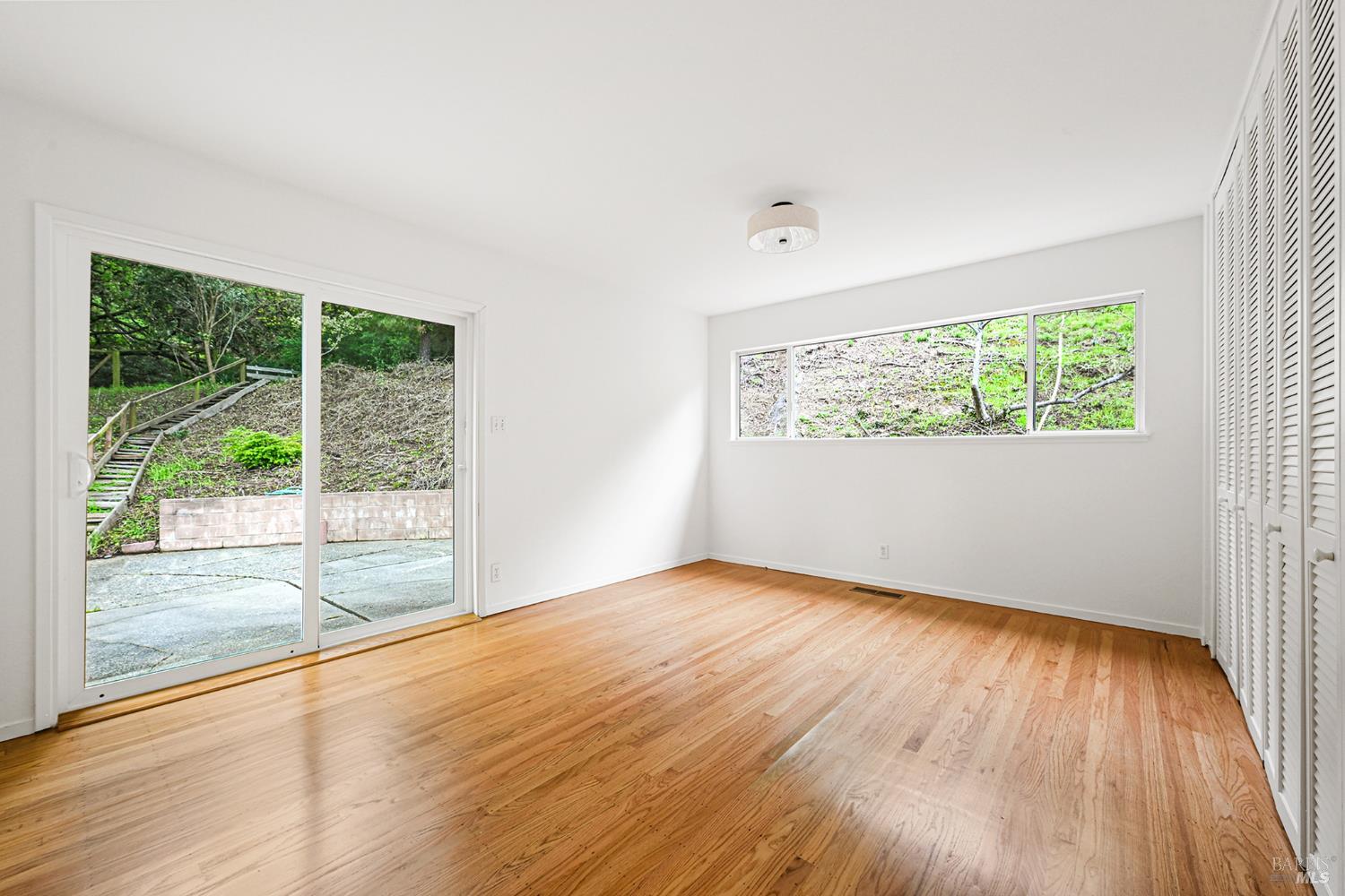 Detail Gallery Image 26 of 65 For 11 Hollyhock Ct, Mill Valley,  CA 94941 - 4 Beds | 2/1 Baths