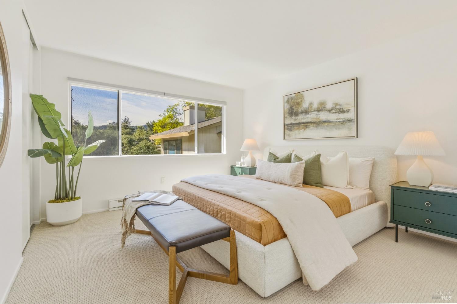 Detail Gallery Image 9 of 19 For 229 Marin Valley Dr, Novato,  CA 94949 - 2 Beds | 1/1 Baths