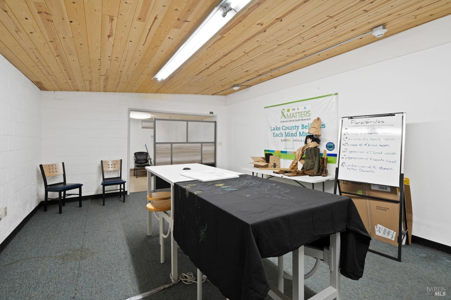 Detail Gallery Image 15 of 36 For 14092 Lakeshore Dr, Clearlake,  CA 95422 - – Beds | – Baths