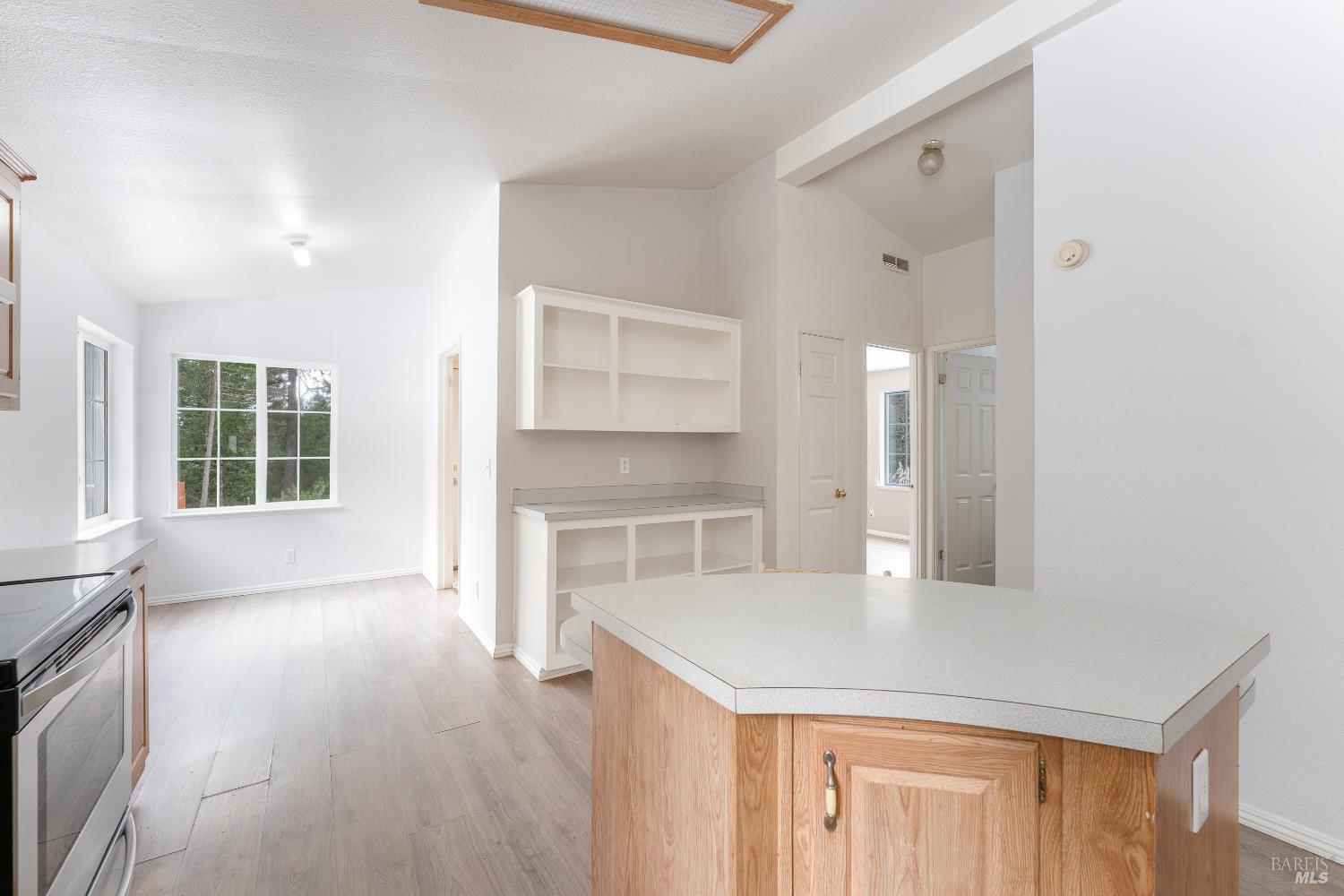 Detail Gallery Image 9 of 27 For 5751 Ridgewood Rd, Willits,  CA 95490 - 3 Beds | 2 Baths