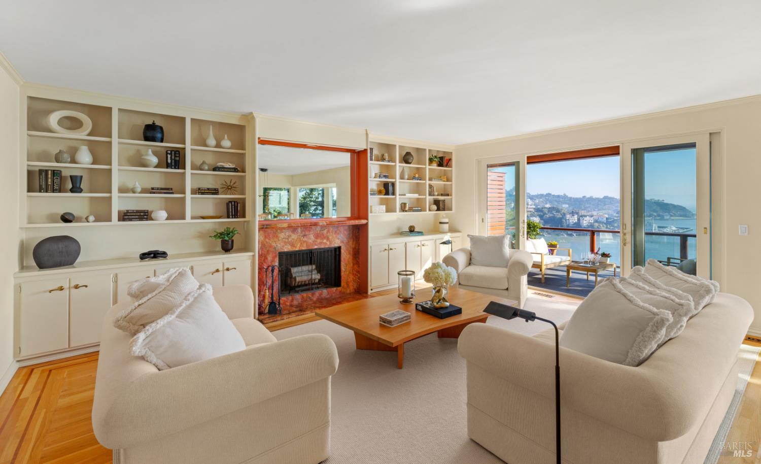 Detail Gallery Image 6 of 47 For 266 Bayview Ave, Belvedere,  CA 94920 - 5 Beds | 3/1 Baths