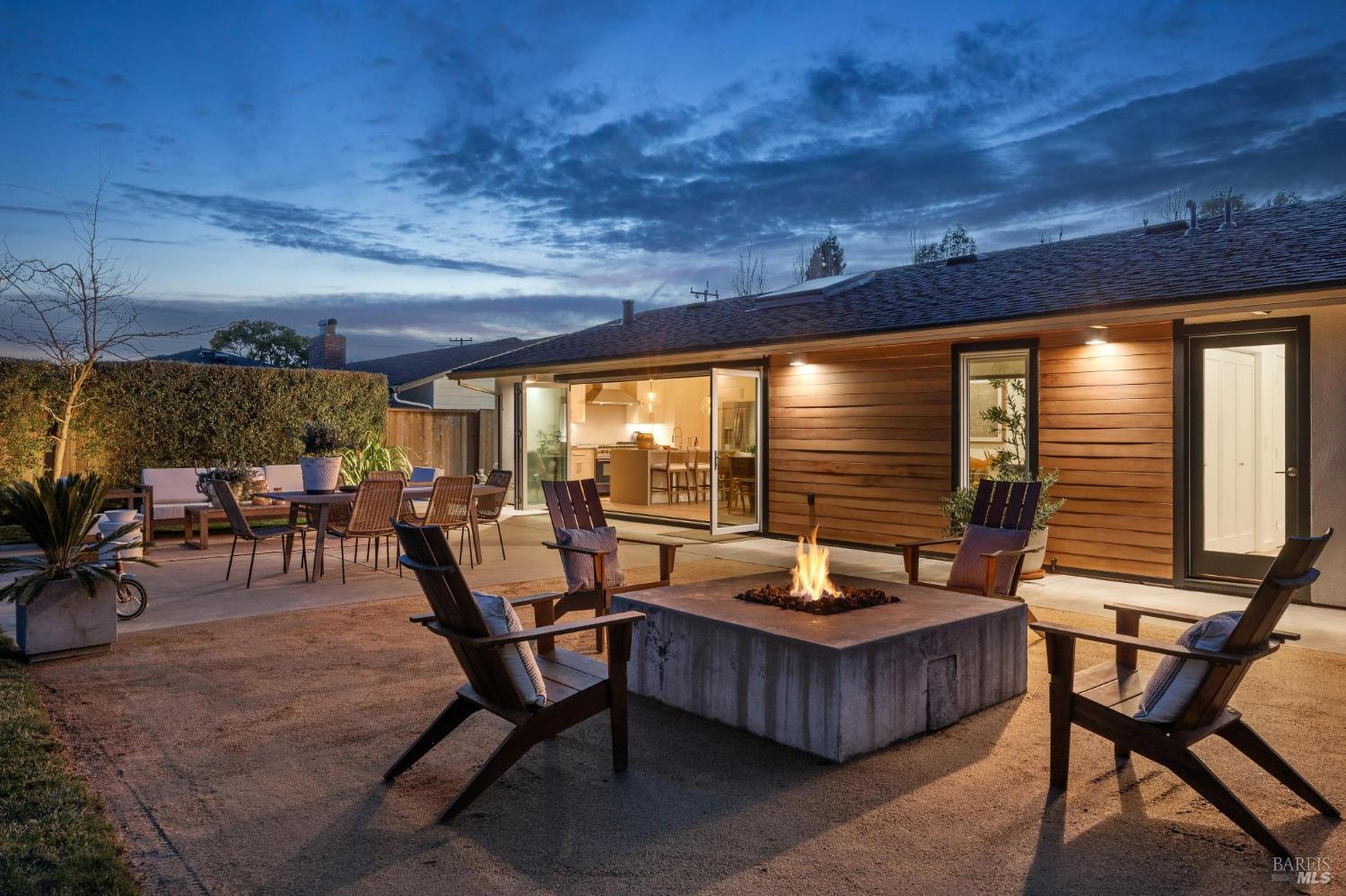 Detail Gallery Image 41 of 54 For 122 Blackfield Dr, Tiburon,  CA 94920 - 2 Beds | 2 Baths