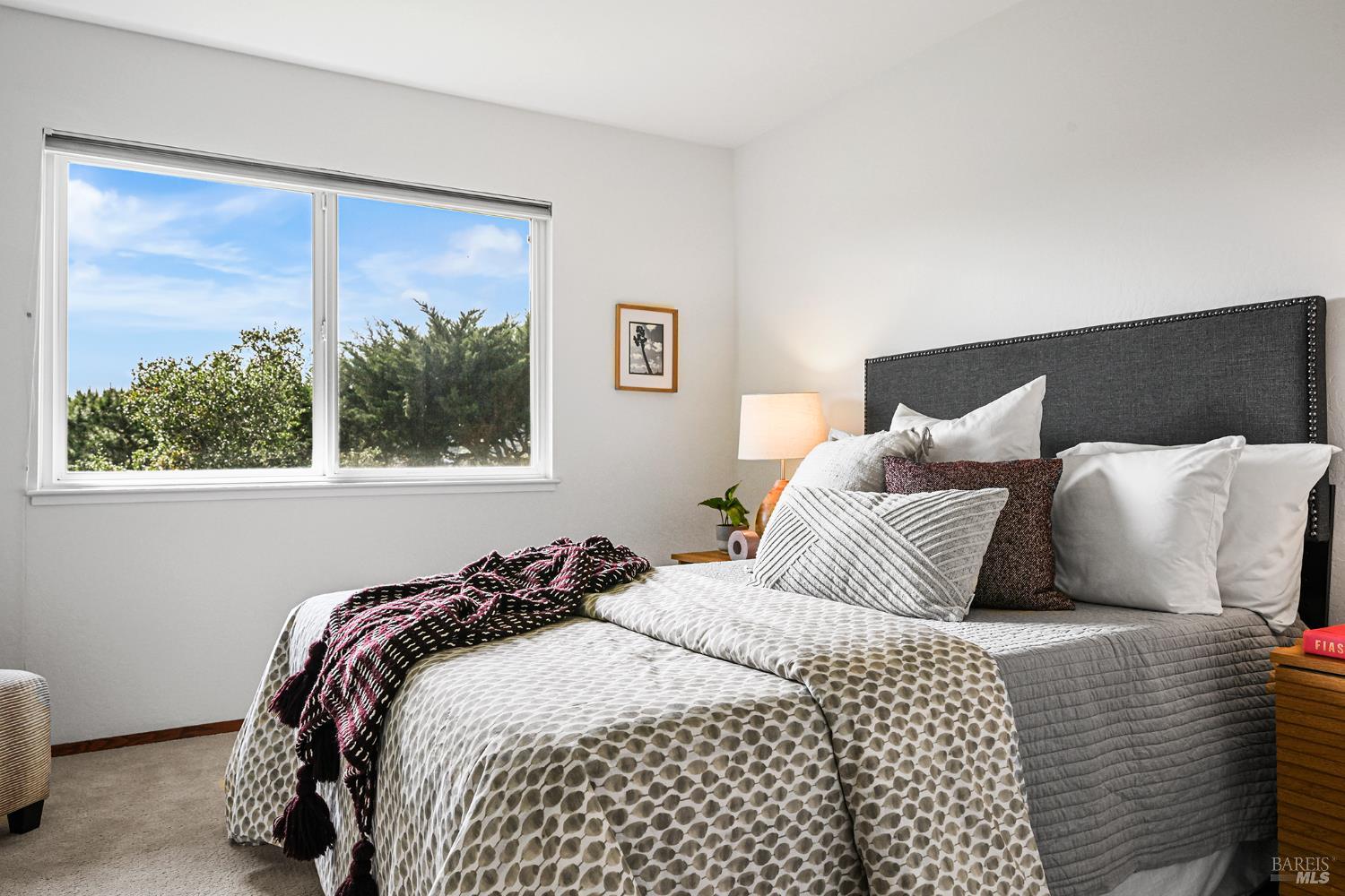 Detail Gallery Image 31 of 47 For 260 Blackfield Dr, Tiburon,  CA 94920 - 4 Beds | 2/1 Baths