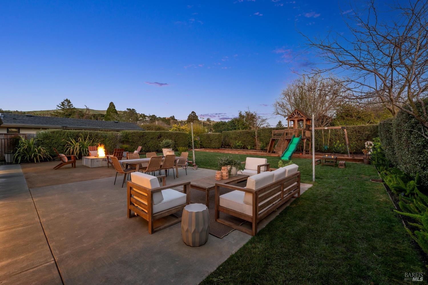 Detail Gallery Image 48 of 54 For 122 Blackfield Dr, Tiburon,  CA 94920 - 2 Beds | 2 Baths