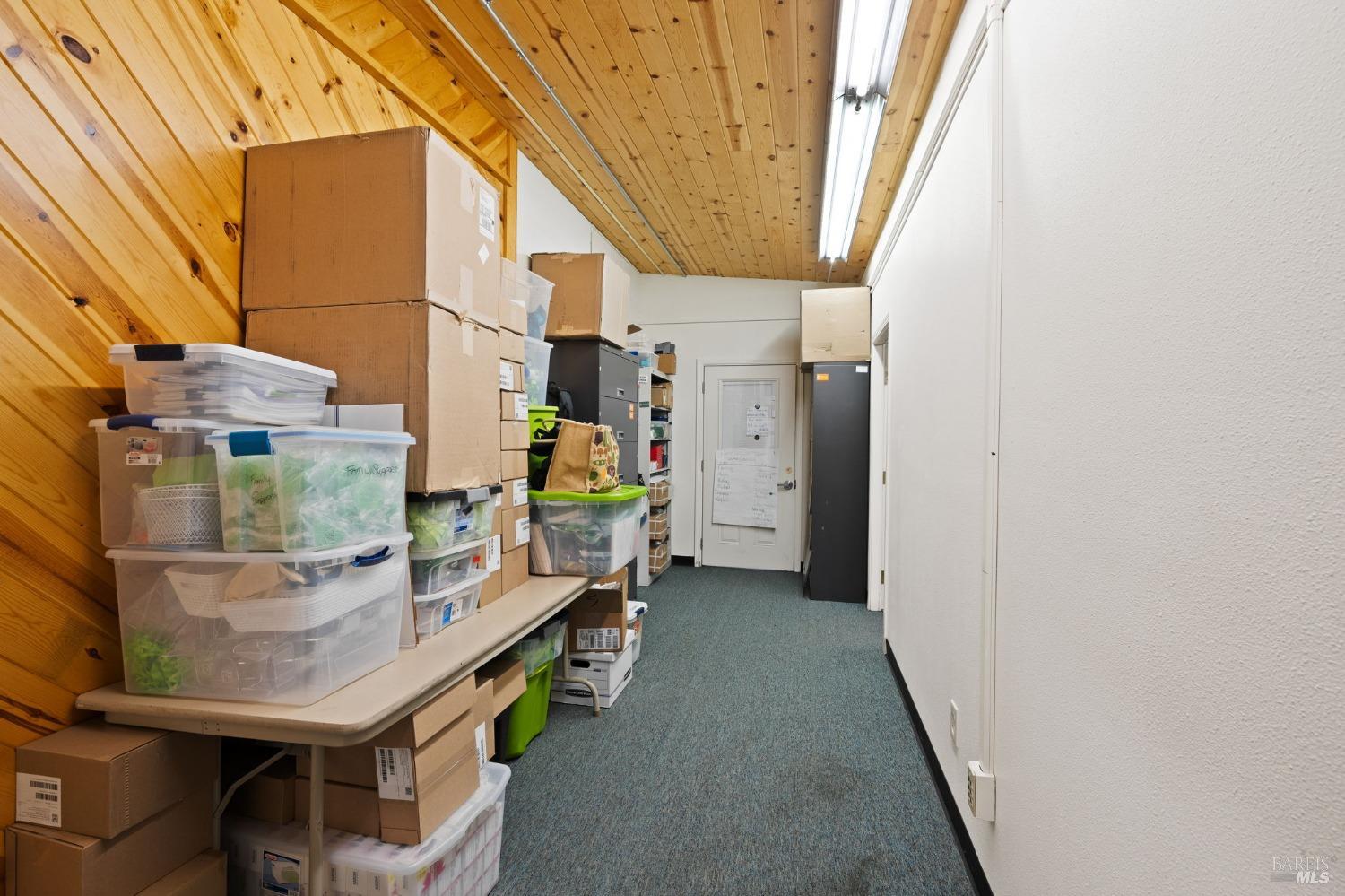 Detail Gallery Image 13 of 36 For 14092 Lakeshore Dr, Clearlake,  CA 95422 - – Beds | – Baths