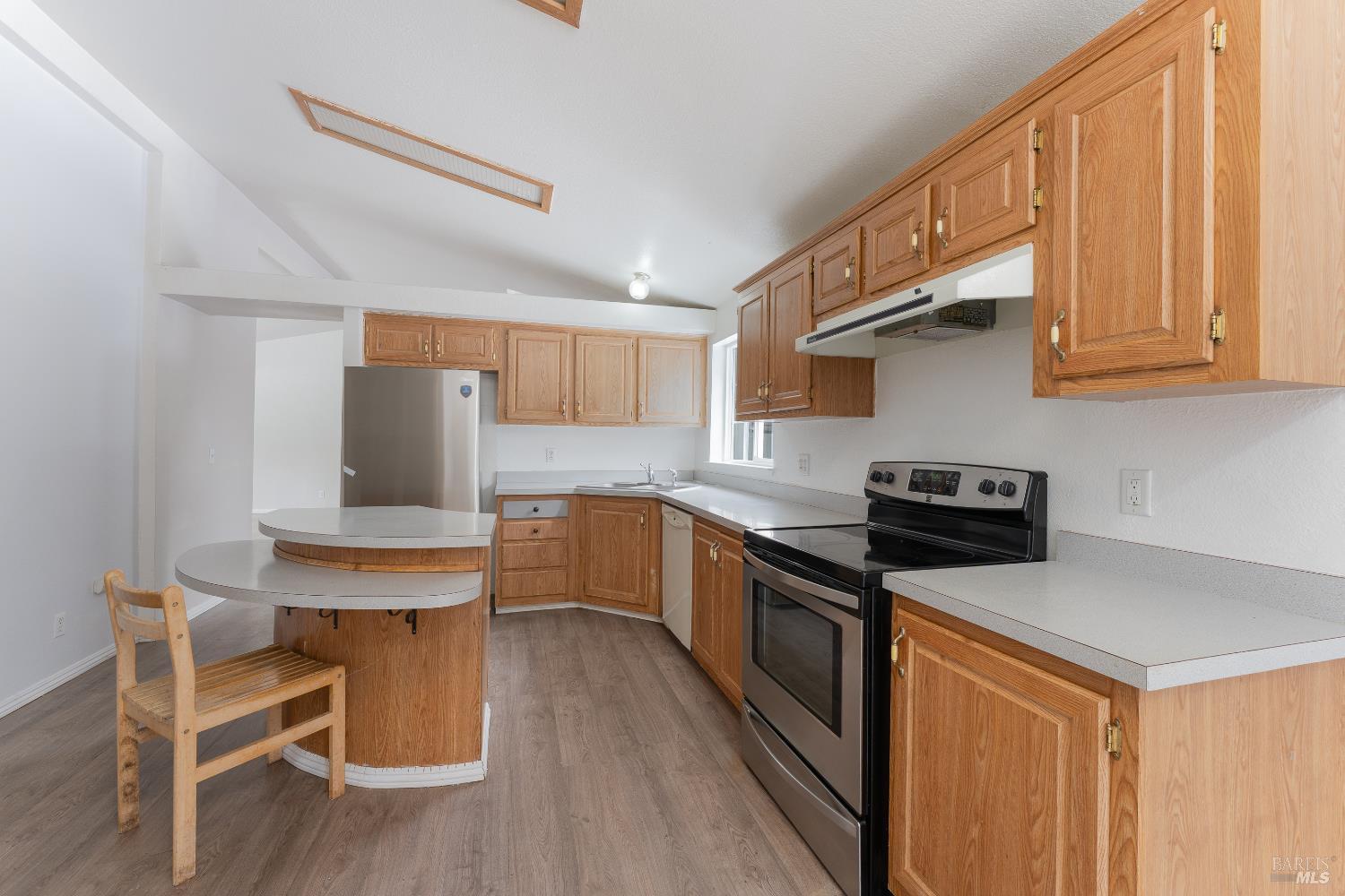 Detail Gallery Image 5 of 27 For 5751 Ridgewood Rd, Willits,  CA 95490 - 3 Beds | 2 Baths