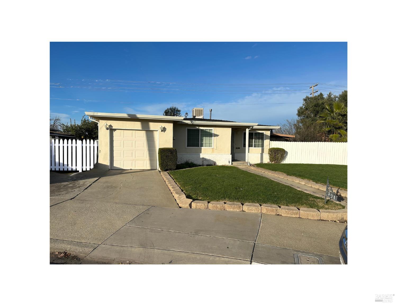 Detail Gallery Image 2 of 22 For 901 Carpino Ave, Pittsburg,  CA 94565 - 3 Beds | 1 Baths