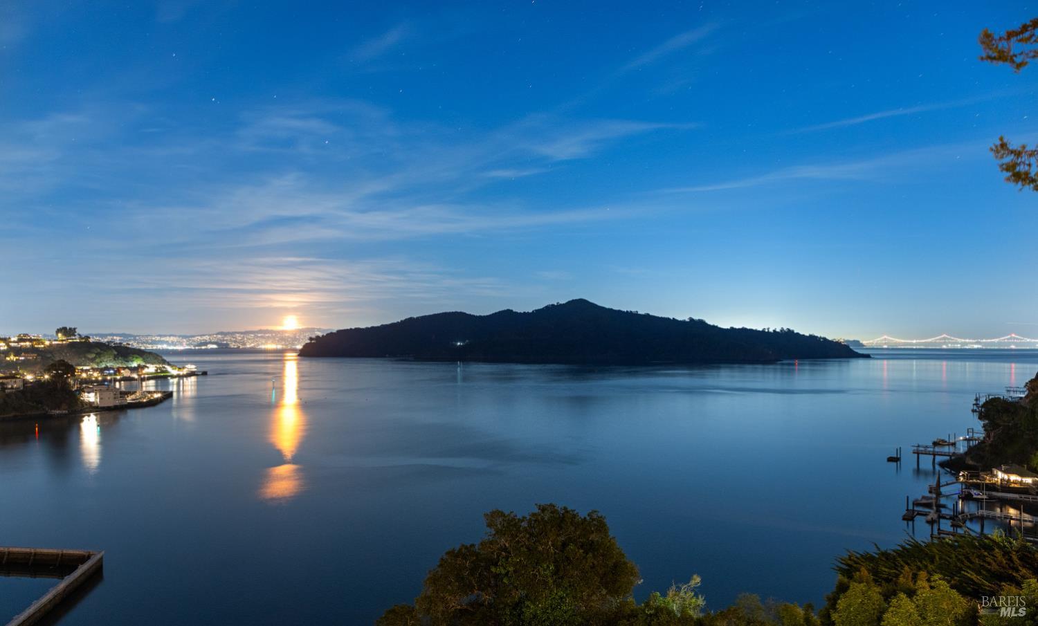 Detail Gallery Image 39 of 47 For 266 Bayview Ave, Belvedere,  CA 94920 - 5 Beds | 3/1 Baths