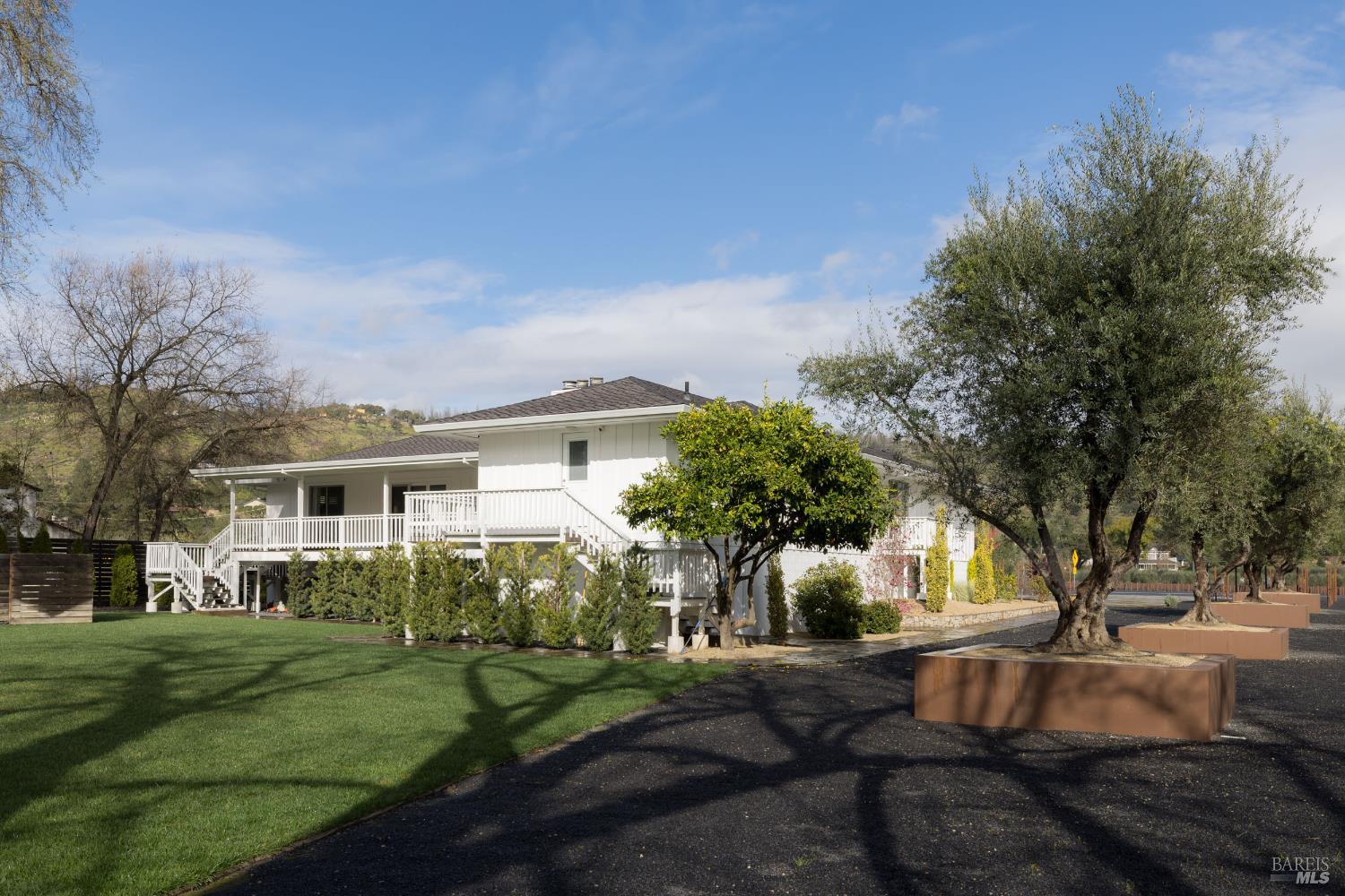 Detail Gallery Image 29 of 37 For 201 Silverado Trl, Saint Helena,  CA 94574 - 3 Beds | 3 Baths