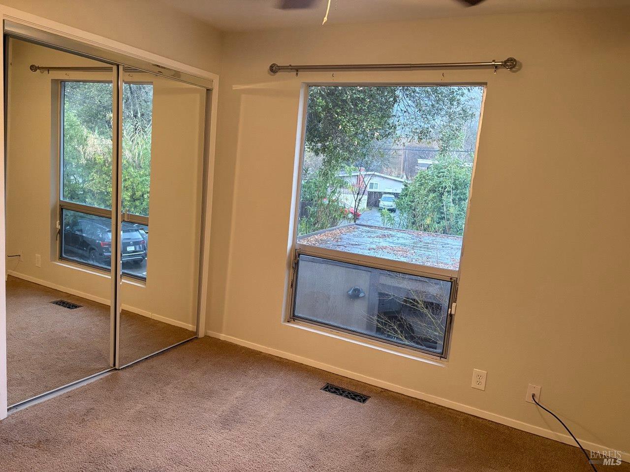 Detail Gallery Image 6 of 26 For 323 Bolinas Rd, Fairfax,  CA 94930 - 2 Beds | 1/1 Baths