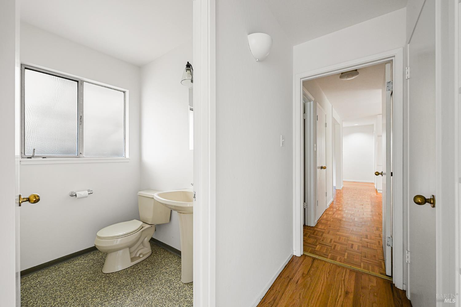 Detail Gallery Image 47 of 65 For 11 Hollyhock Ct, Mill Valley,  CA 94941 - 4 Beds | 2/1 Baths