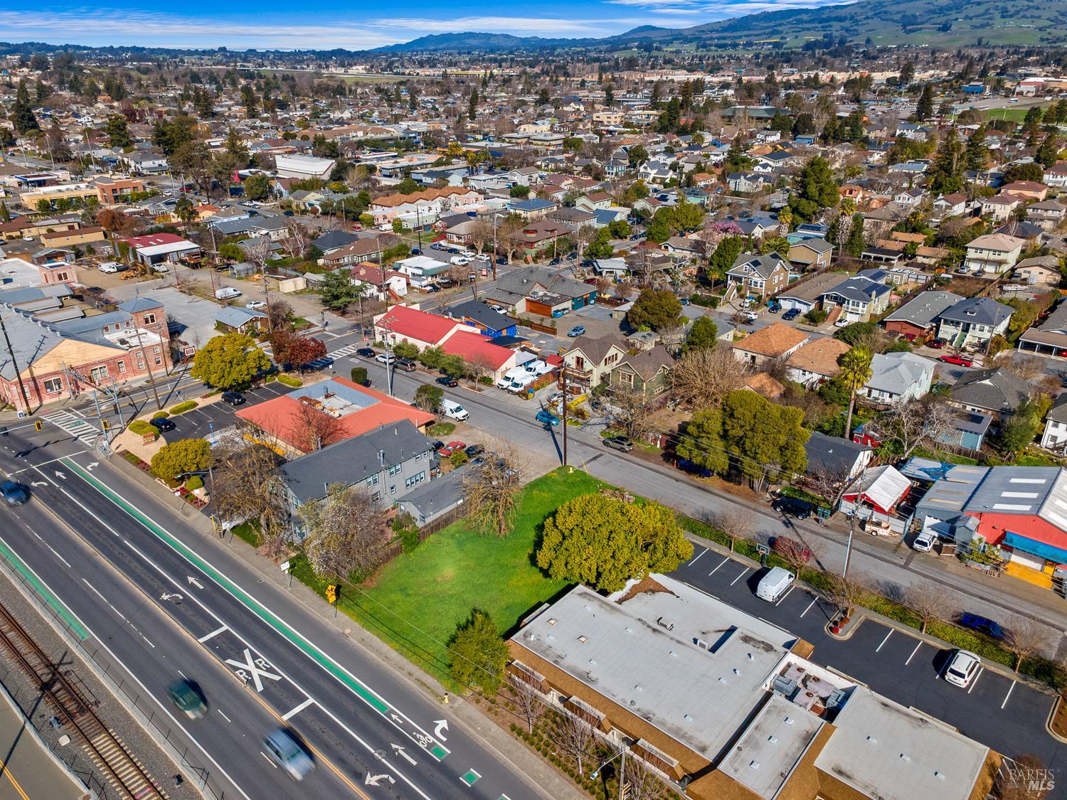 Detail Gallery Image 10 of 19 For 315 Lakeville St, Petaluma,  CA 94952 - – Beds | – Baths