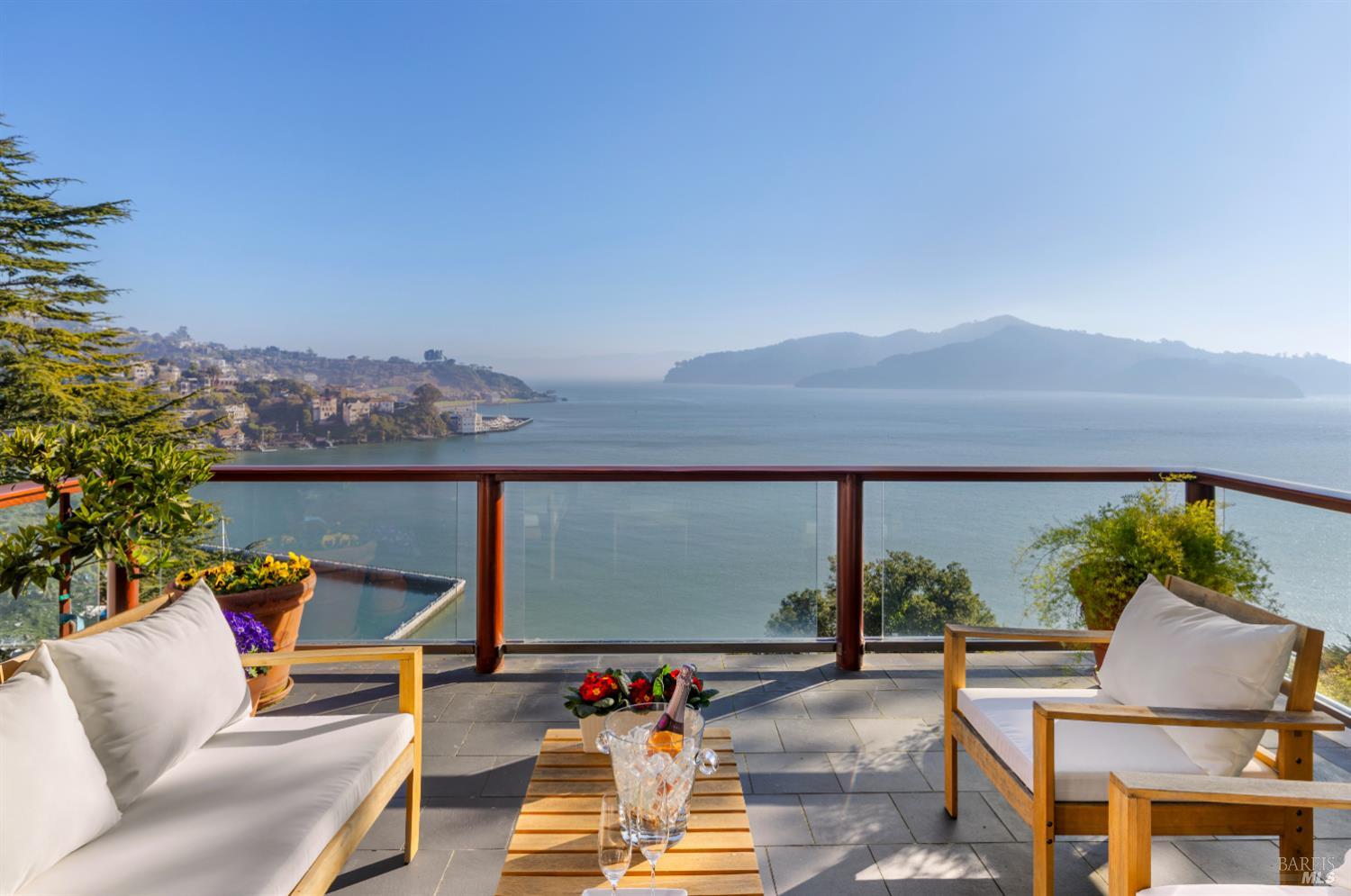 Detail Gallery Image 30 of 47 For 266 Bayview Ave, Belvedere,  CA 94920 - 5 Beds | 3/1 Baths