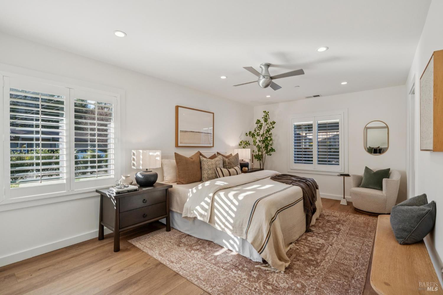 Detail Gallery Image 20 of 54 For 122 Blackfield Dr, Tiburon,  CA 94920 - 2 Beds | 2 Baths