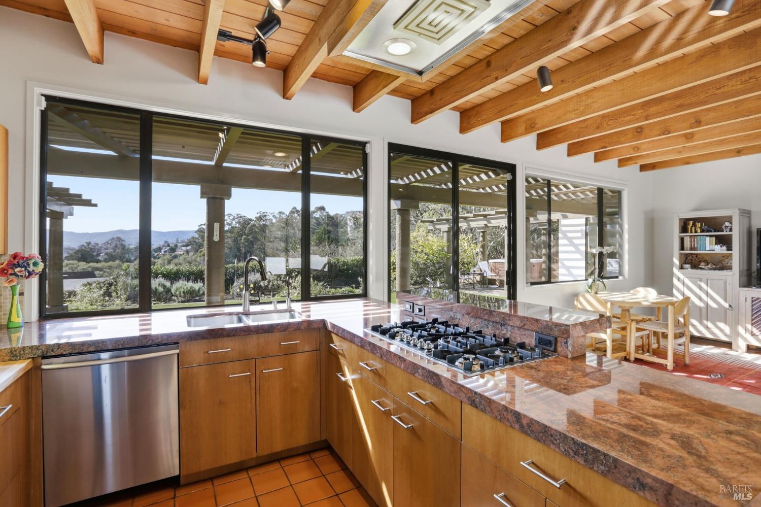 Detail Gallery Image 12 of 43 For 2 Paseo Mirasol Unkn, Tiburon,  CA 94920 - 5 Beds | 2/1 Baths