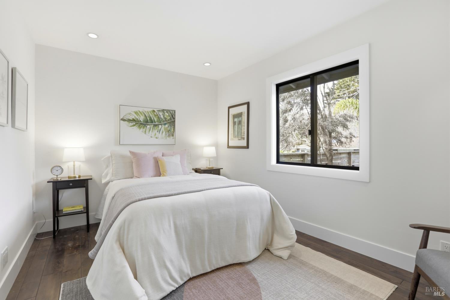 Detail Gallery Image 14 of 22 For 350 Karen Way, Belvedere Tiburon,  CA 94920 - 3 Beds | 3 Baths