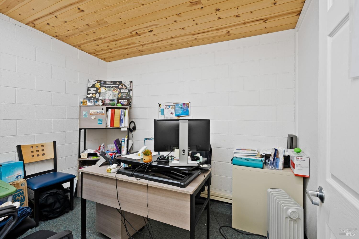 Detail Gallery Image 27 of 36 For 14092 Lakeshore Dr, Clearlake,  CA 95422 - – Beds | – Baths