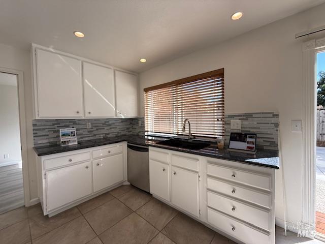 Detail Gallery Image 7 of 55 For 1031 Suffolk Way, Fairfield,  CA 94533 - 4 Beds | 2/1 Baths