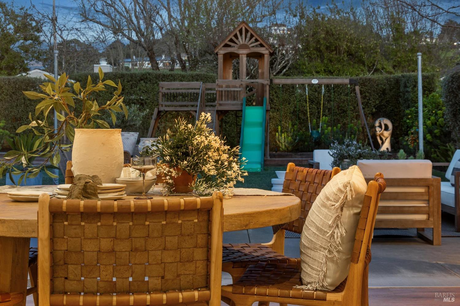 Detail Gallery Image 15 of 54 For 122 Blackfield Dr, Tiburon,  CA 94920 - 2 Beds | 2 Baths