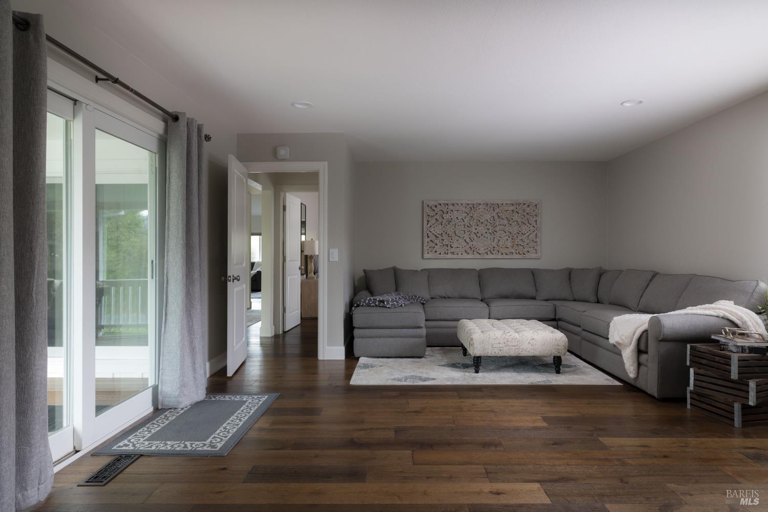 Detail Gallery Image 14 of 37 For 201 Silverado Trl, Saint Helena,  CA 94574 - 3 Beds | 3 Baths