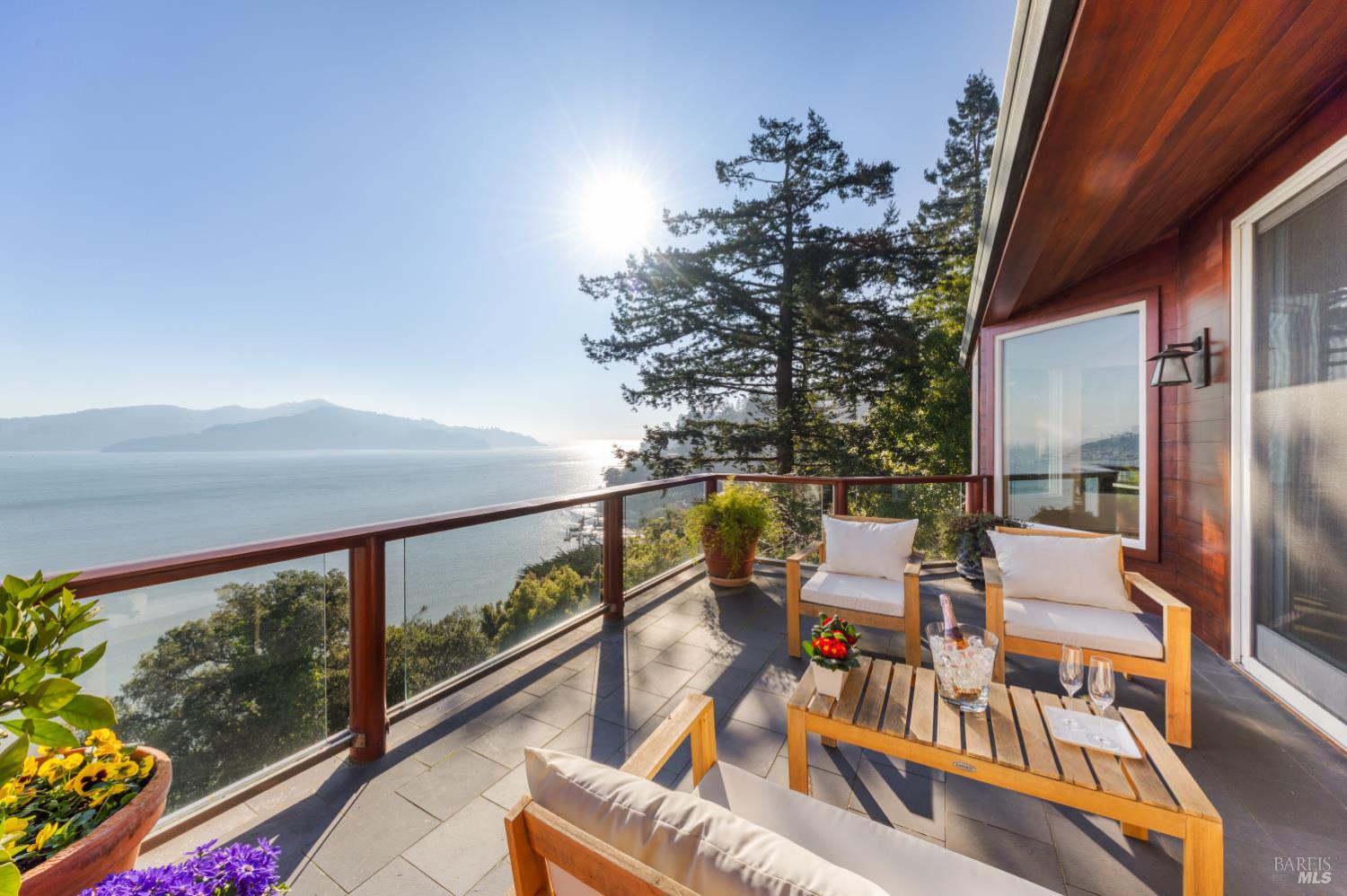 Detail Gallery Image 31 of 47 For 266 Bayview Ave, Belvedere,  CA 94920 - 5 Beds | 3/1 Baths