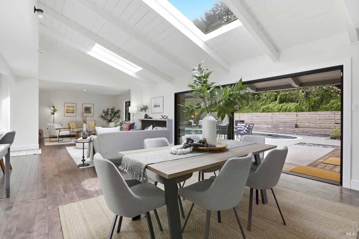 Detail Gallery Image 10 of 22 For 350 Karen Way, Belvedere Tiburon,  CA 94920 - 3 Beds | 3 Baths