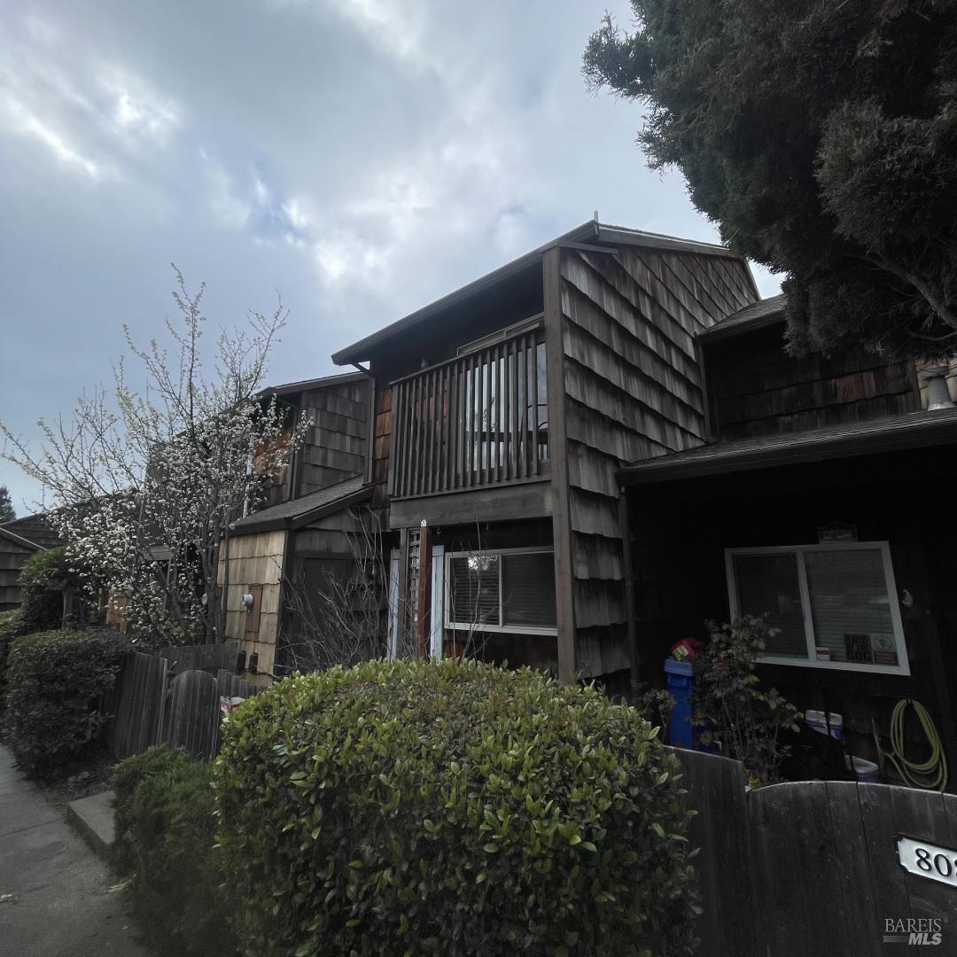 Detail Gallery Image 2 of 8 For 8092 Sunflower Dr, Cotati,  CA 94931 - 2 Beds | 1/1 Baths