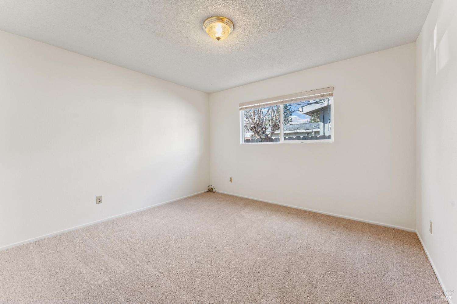 Detail Gallery Image 25 of 59 For 18023 Mulberry Ave, Sonoma,  CA 95476 - 2 Beds | 1 Baths