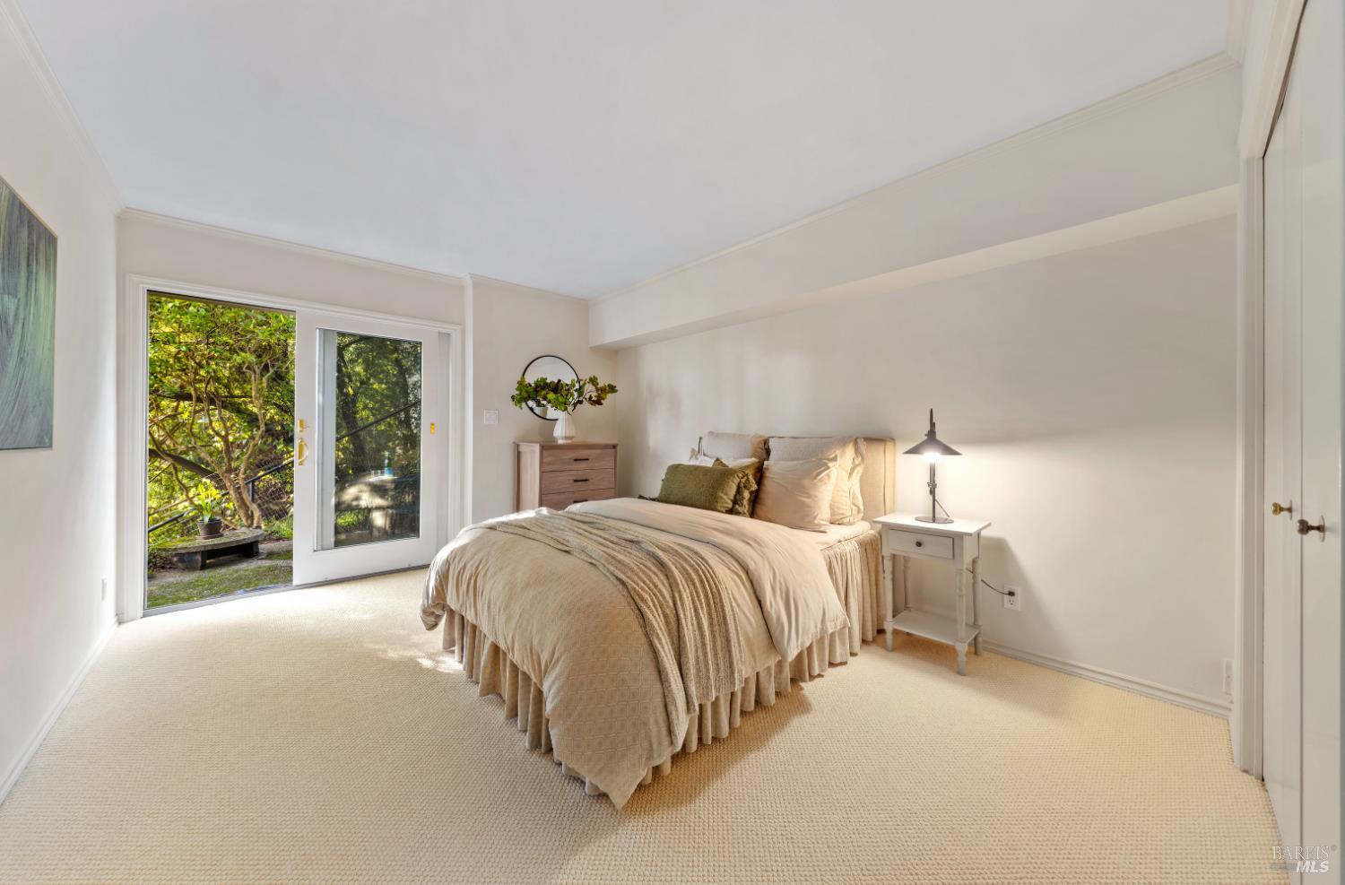 Detail Gallery Image 19 of 47 For 266 Bayview Ave, Belvedere,  CA 94920 - 5 Beds | 3/1 Baths