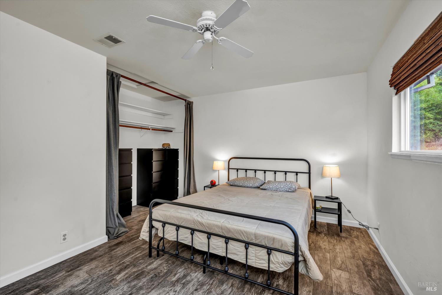 Detail Gallery Image 21 of 47 For 18528 N Shore Dr, Hidden Valley Lake,  CA 95467 - 3 Beds | 3 Baths