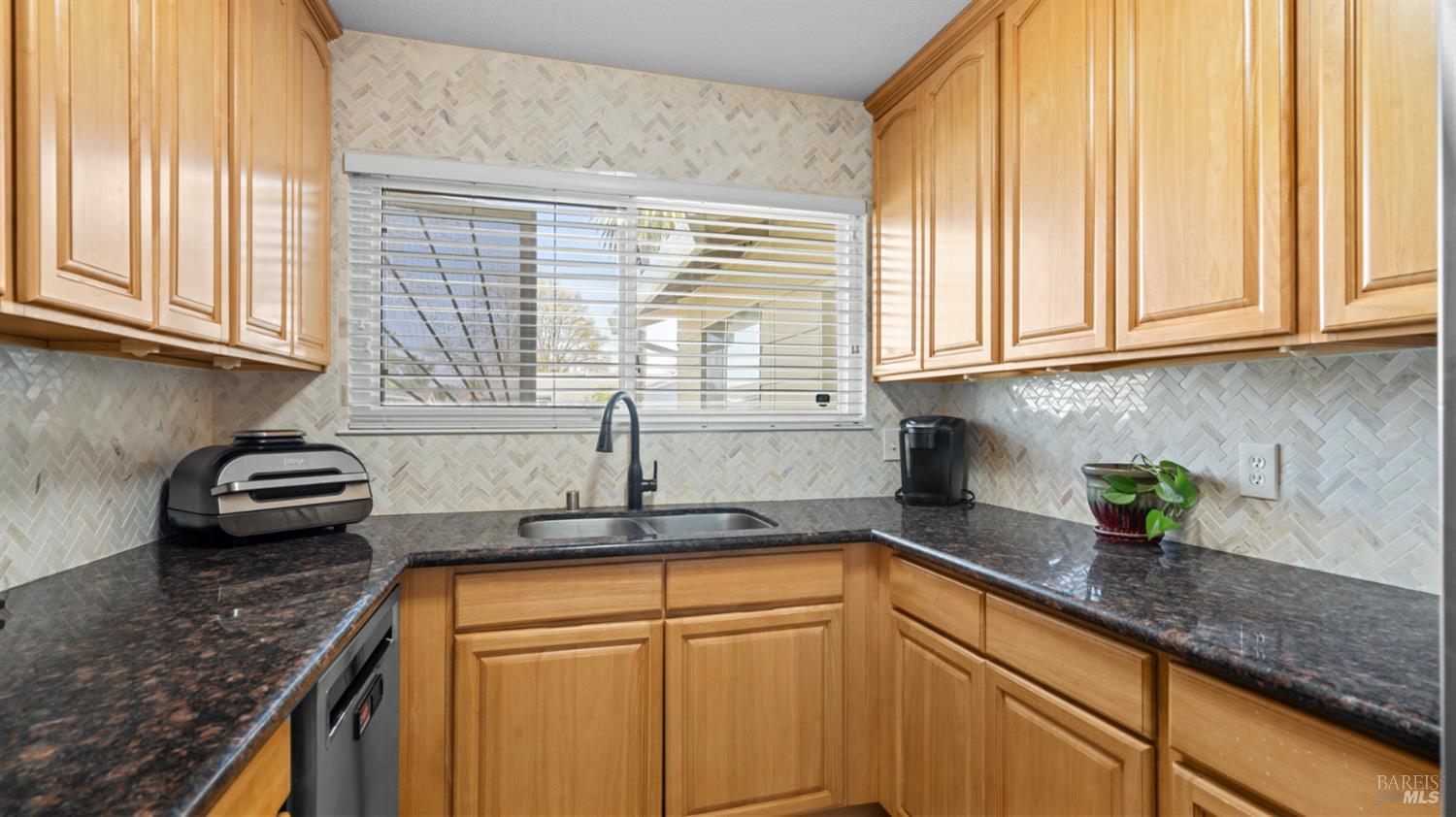 Detail Gallery Image 12 of 40 For 1206 Ricky Ct, Suisun City,  CA 94585 - 3 Beds | 2 Baths