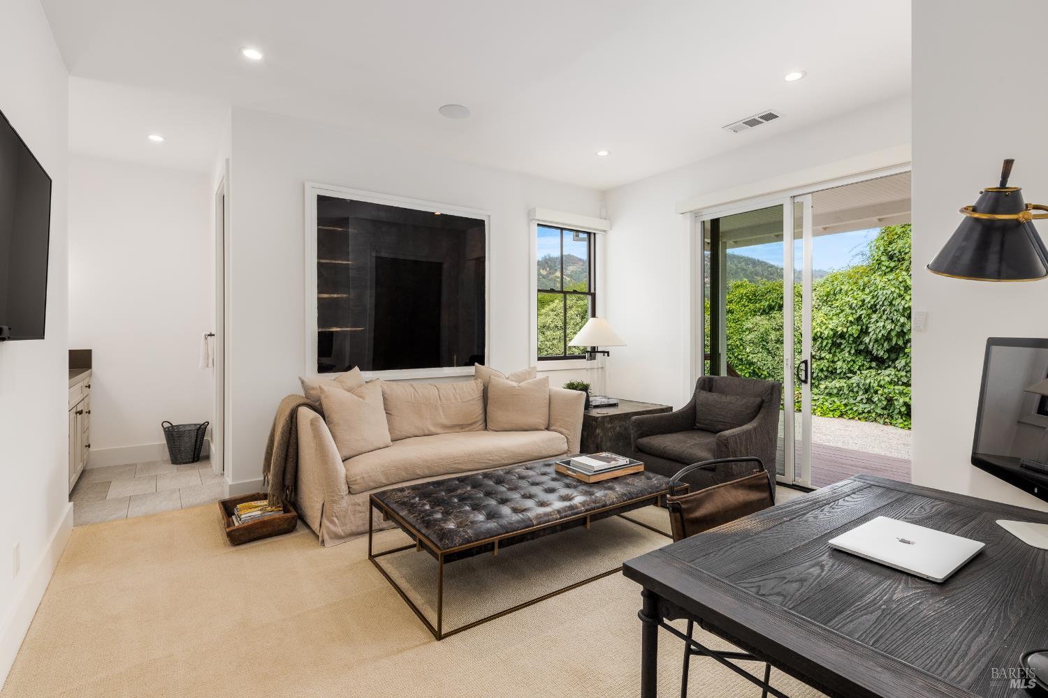 Detail Gallery Image 22 of 40 For 6476 Red Winery Rd, Geyserville,  CA 95441 - 3 Beds | 3 Baths