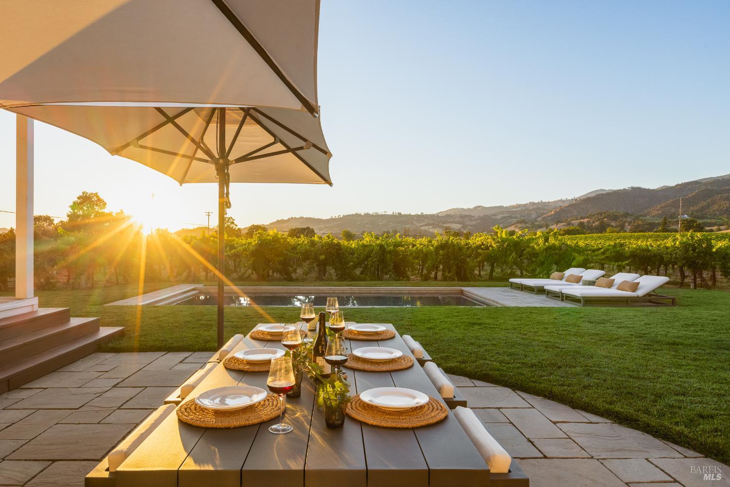 Detail Gallery Image 9 of 40 For 6476 Red Winery Rd, Geyserville,  CA 95441 - 3 Beds | 3 Baths