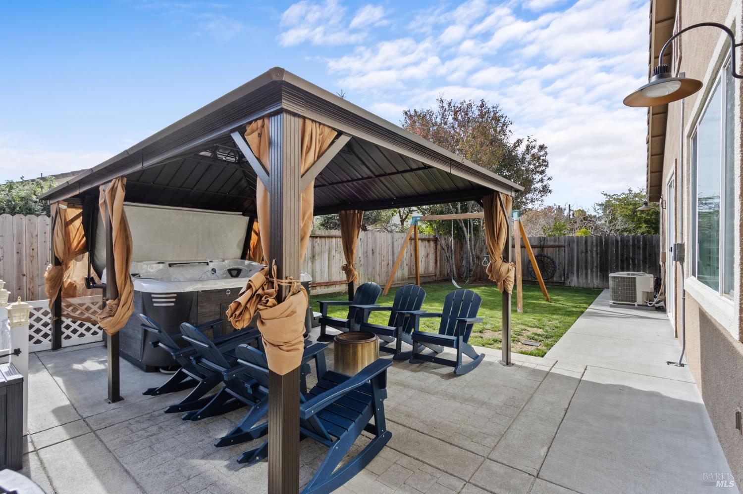 Detail Gallery Image 38 of 48 For 4413 Meadow Valley Cir, Fairfield,  CA 94534 - 4 Beds | 2 Baths