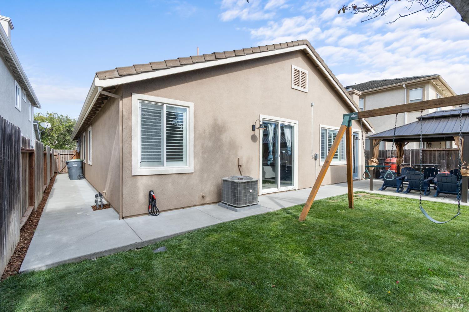 Detail Gallery Image 41 of 48 For 4413 Meadow Valley Cir, Fairfield,  CA 94534 - 4 Beds | 2 Baths