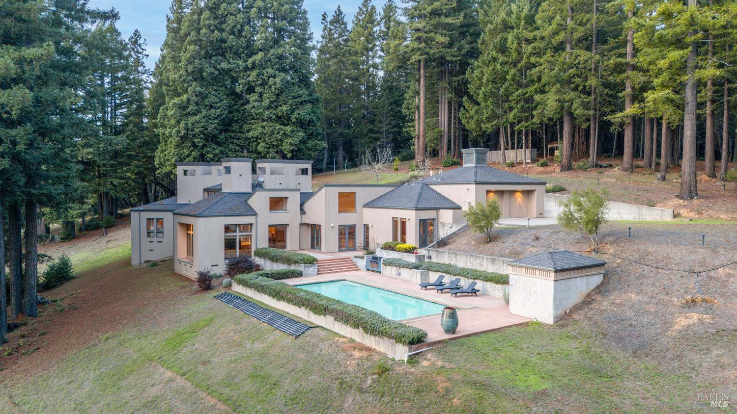 Detail Gallery Image 2 of 42 For 700 Holmes Ranch Rd, Philo,  CA 95466 - 3 Beds | 3 Baths