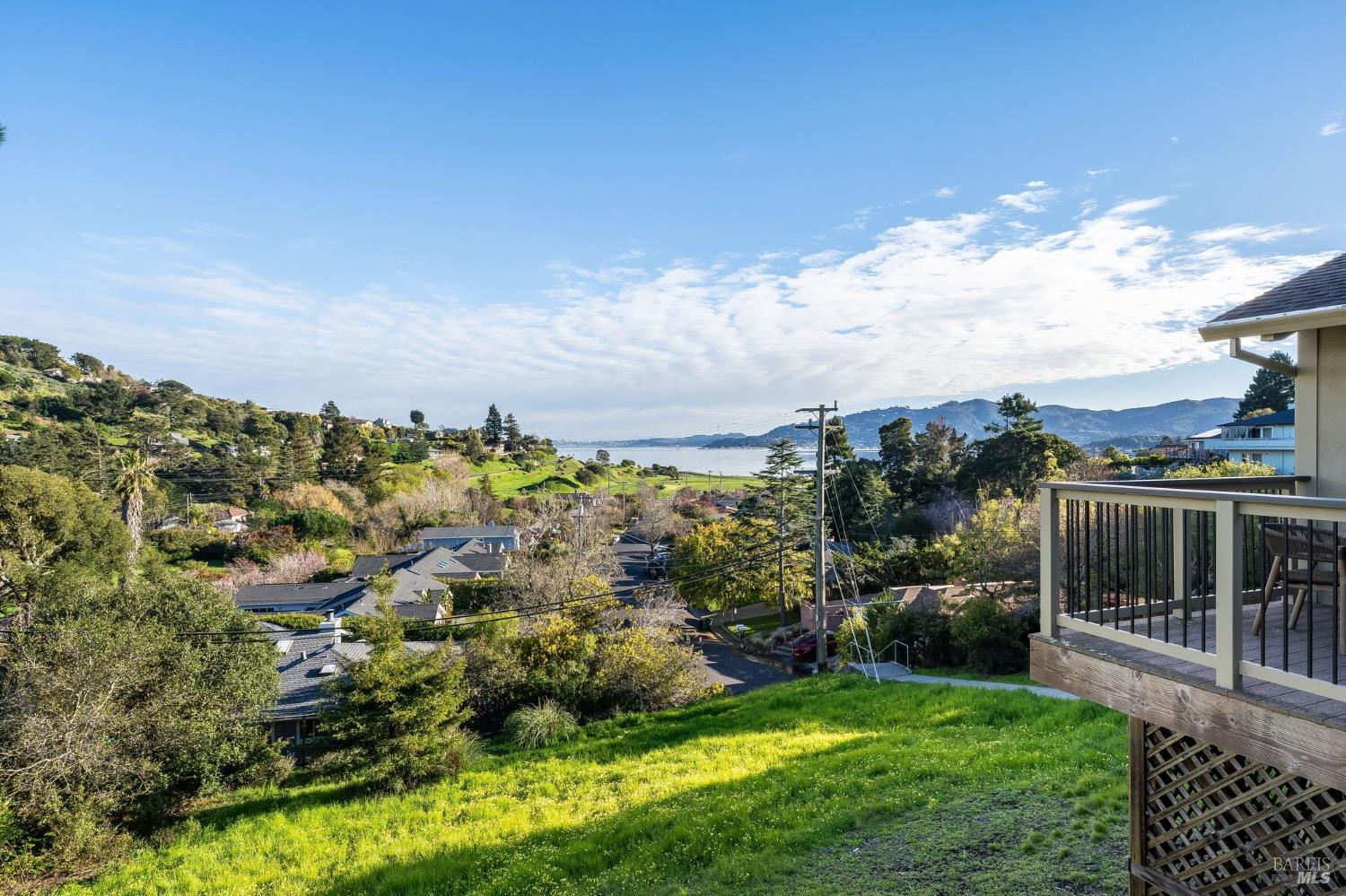 Detail Gallery Image 70 of 92 For 58 Lower North Ter, Tiburon,  CA 94920 - 5 Beds | 3/1 Baths