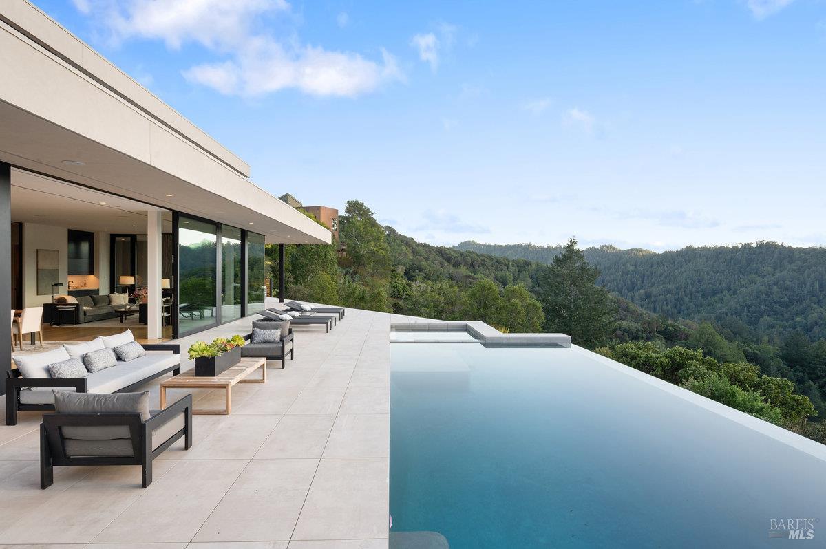 Detail Gallery Image 24 of 29 For 70 Ridgecrest Rd, Kentfield,  CA 94904 - 6 Beds | 6/2 Baths