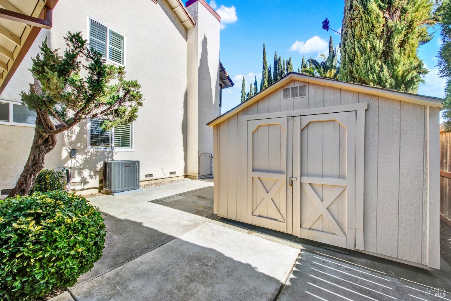 Detail Gallery Image 50 of 60 For 155 Fallen Leaf Dr, Vacaville,  CA 95687 - 4 Beds | 3 Baths