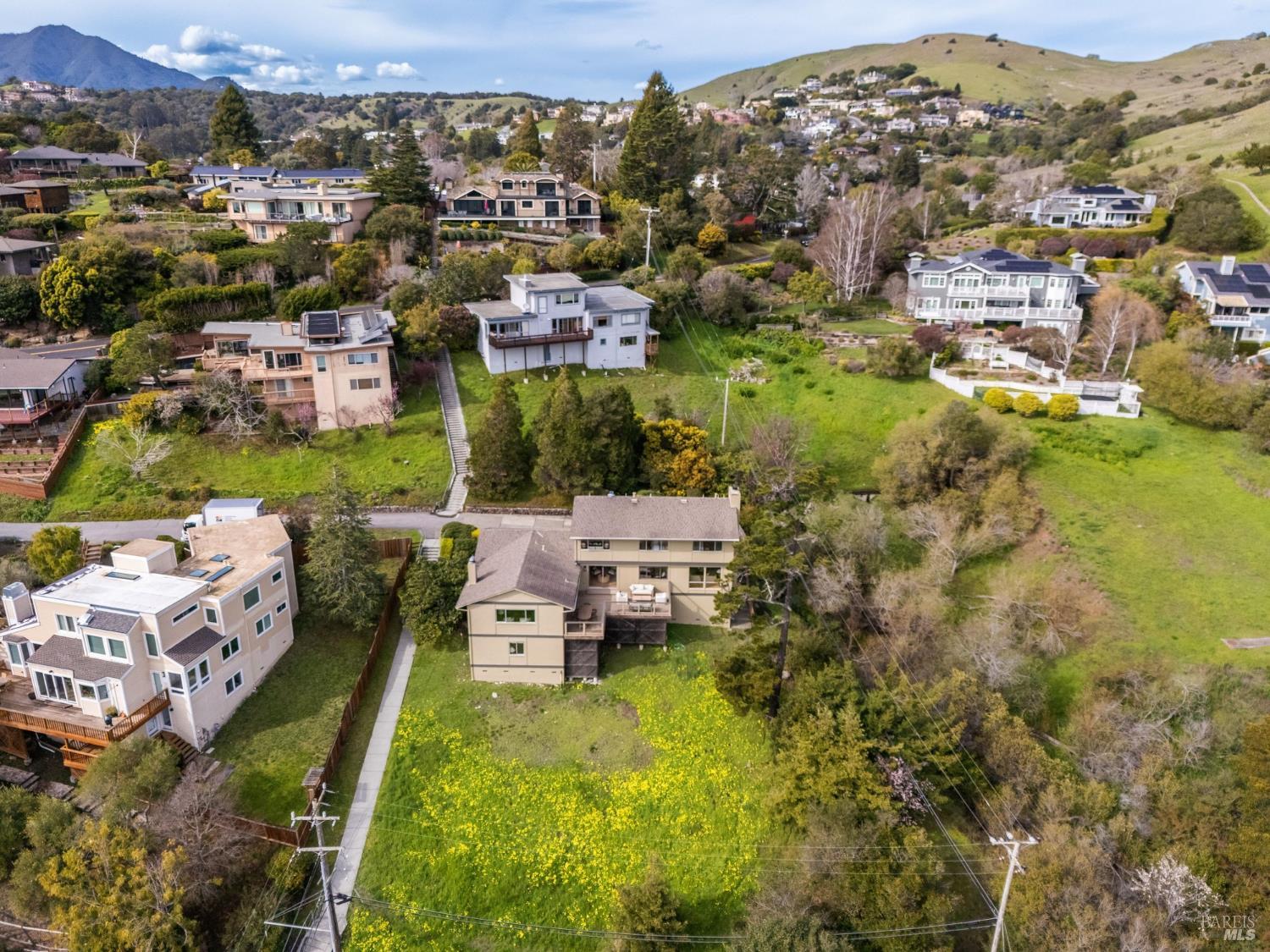 Detail Gallery Image 82 of 92 For 58 Lower North Ter, Tiburon,  CA 94920 - 5 Beds | 3/1 Baths