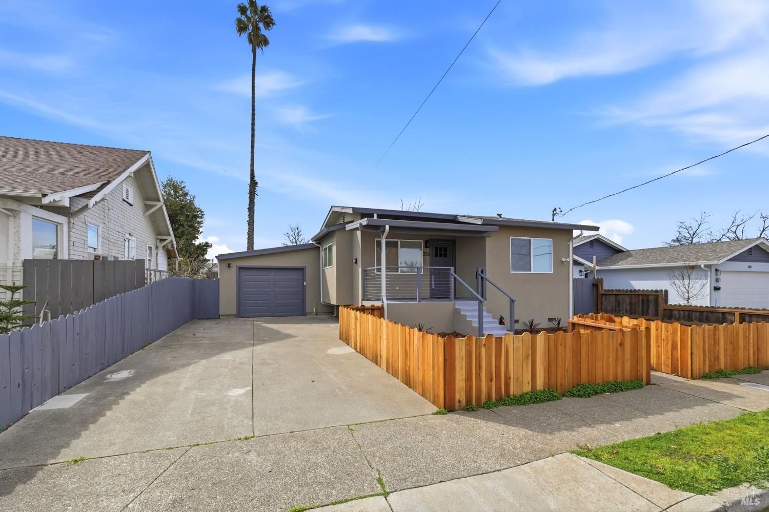 Detail Gallery Image 4 of 30 For 333 14th St, Vallejo,  CA 94590 - 3 Beds | 2 Baths